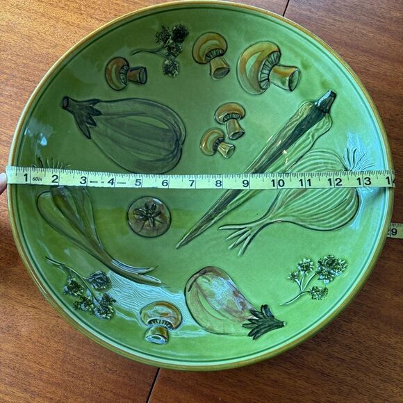 Vintage 1971 Los Angeles Potteries #514 Large 14.5” Pasta Bowl Raised Vegetables - Picture 8 of 14